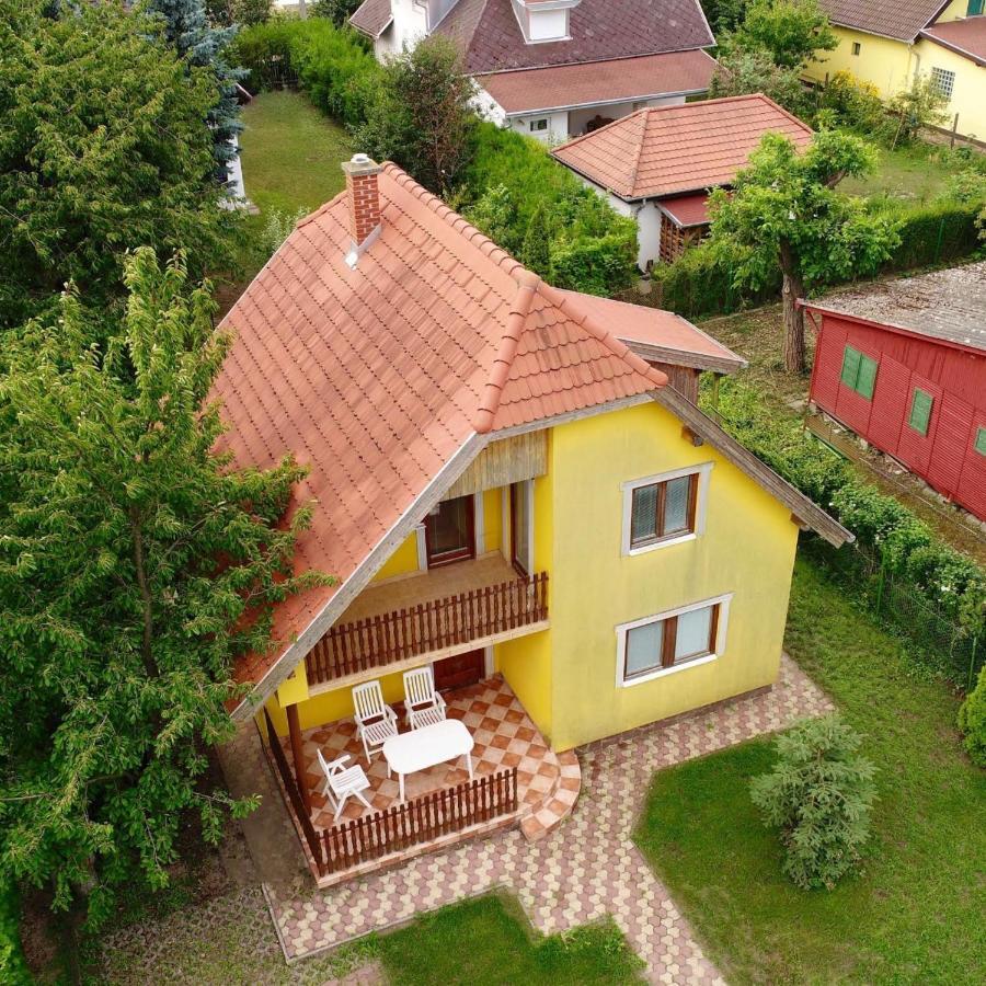 David Apartman Gárdony Екстериор снимка