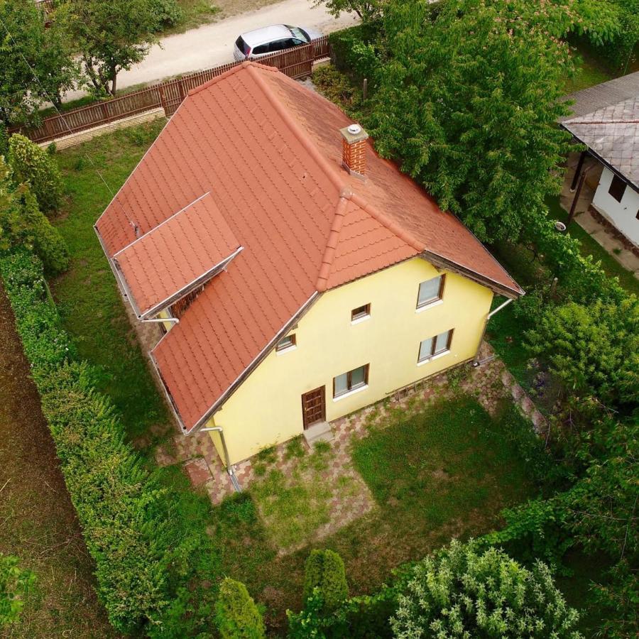 David Apartman Gárdony Екстериор снимка